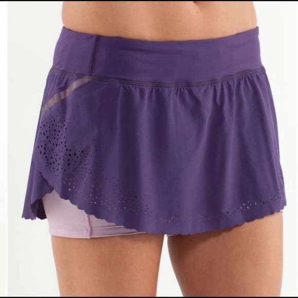 lululemon athletica Dresses & Skirts - Lululemon Run A Marathon Laser Cut Skorts Sz 6